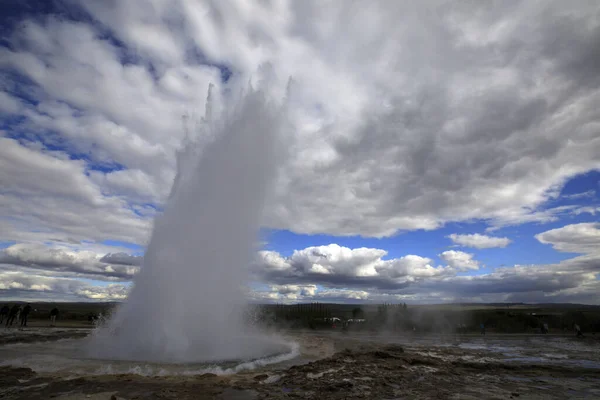 Geysir Islandia Agosto 2017 Erupción Strokkur Geysir Cerca Golden Circle — Foto de Stock