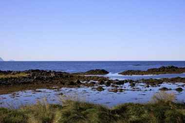 Vatnsnes / İzlanda - 27 Ağustos 2017: Vatnsnes yarımadasındaki sahil ve deniz, İzlanda, Avrupa