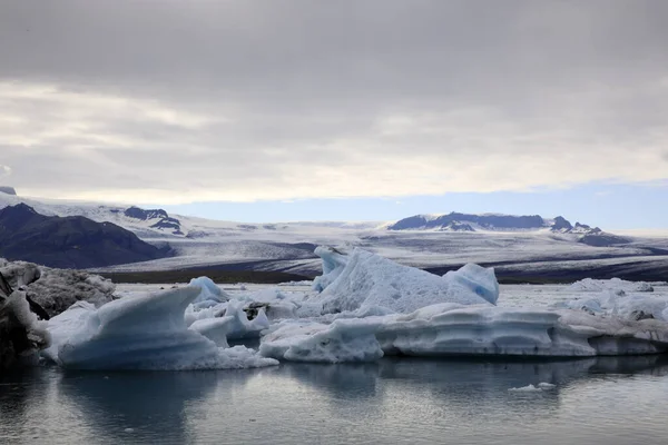 Jokulsarlon Ισλανδία Αυγούστου 2017 Παγετώνες Και Παγόβουνα Στη Λιμνοθάλασσα Του — Φωτογραφία Αρχείου