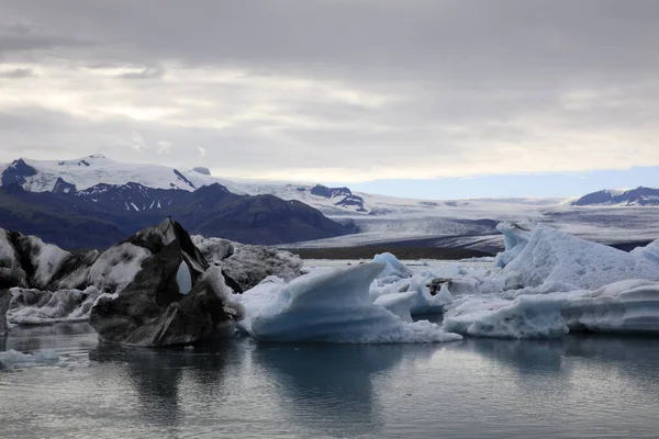 Jokulsarlon Ισλανδία Αυγούστου 2017 Παγετώνες Και Παγόβουνα Στη Λιμνοθάλασσα Του — Φωτογραφία Αρχείου