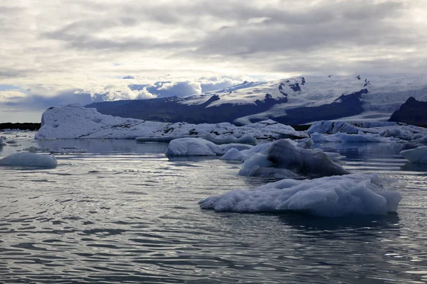 Jokulsarlon Islandia Sierpnia 2017 Formacje Lodowe Góry Lodowe Lagunie Lodowcowej — Zdjęcie stockowe