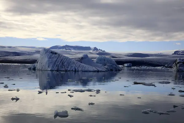 Jokulsarlon Izland 2017 Augusztus Jégképződmények Jéghegyek Glacier Lagúnában Izlandon Európában — Stock Fotó