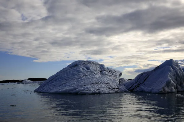 Jokulsarlon Ijsland Augustus 2017 Ijsformaties Ijsbergen Glacier Lagoon Ijsland Europa — Stockfoto