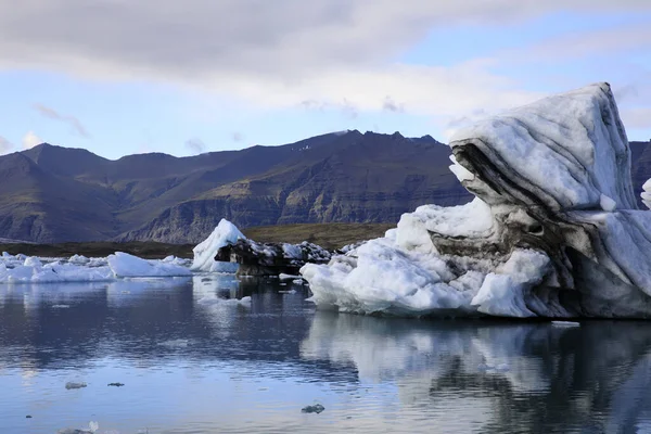 Jokulsarlon Ισλανδία Αυγούστου 2017 Ένα Σκάφος Zodiac Στη Λιμνοθάλασσα Του — Φωτογραφία Αρχείου