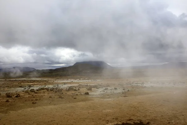 Hverir Islandia Agosto 2017 Zona Geotérmica Azufre Hverir Cerca Montaña — Foto de Stock