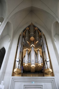 Reykjavik / İzlanda - 15 Ağustos 2017: İçerideki Hallgrimskirkja Kilisesi, Reykjavik, İzlanda, Avrupa