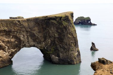 Vik / İzlanda - 15 Ağustos 2017: Dyrholaey promontory, Vik, İzlanda, Avrupa