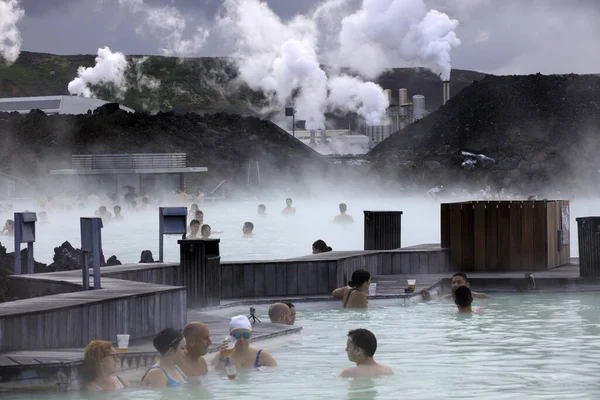 Grindavik Iceland August 2017 Tourist Relaxing Hot Water Blue Lagoon — Stock Photo, Image