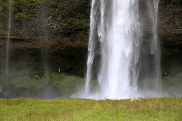 Seljalandsfoss Islândia Agosto 2017 Seljalandsfoss Uma Das Mais Famosas Cachoeiras — Fotografia de Stock