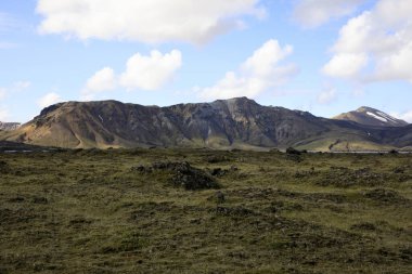 Landmannalaugar / İzlanda - 15 Ağustos 2017: Landmannalaugar Parkı yakınlarındaki dağlar, İzlanda, Avrupa 