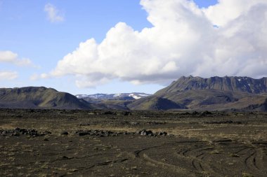 Landmannalaugar / İzlanda - 15 Ağustos 2017: Landmannalaugar Parkı yakınlarındaki dağlar, İzlanda, Avrupa 