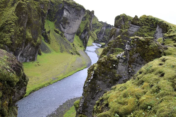 Sudhurland Islandia Agosto 2017 Río Fluye Través Del Gran Cañón — Foto de Stock