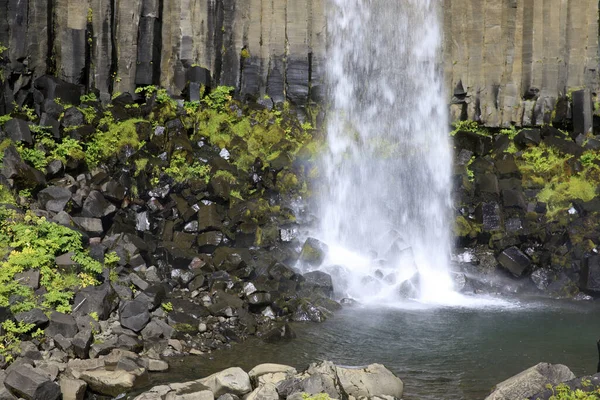 Skaftafell Islandia Agosto 2017 Cascada Negra Svartifoss Parque Nacional Skaftafell —  Fotos de Stock