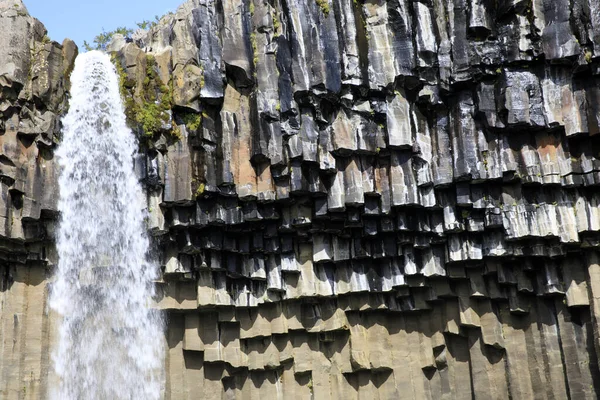 Skaftafell Islândia Agosto 2017 Cachoeira Negra Svartifoss Parque Nacional Skaftafell — Fotografia de Stock