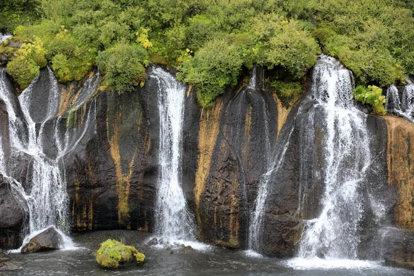 Hraunfossar Islandia Agosto 2017 Cascadas Hraunfossar Formadas Por Arroyos Que — Foto de Stock