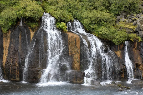 Hraunfossar Islanda Agosto 2017 Cascate Raunfossili Formate Rivuleti Che Fuoriescono — Foto Stock