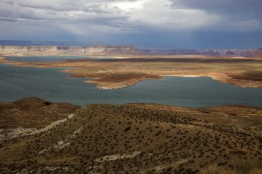 Page, Arizona / Usa - 05 Ağustos 2015: Ünlü Powell Gölü Panoramik Manzara, Page, Arizona, Usa