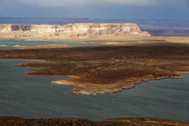 Page, Arizona / Usa - 05 Ağustos 2015: Ünlü Powell Gölü Panoramik Manzara, Page, Arizona, Usa