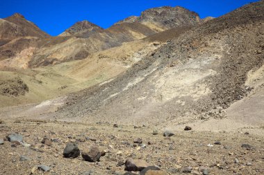 Kaliforniya / Usa - 22 Ağustos 2015: Sanatçının çevresindeki manzara Ölüm Vadisi Ulusal Parkı, Kaliforniya, Usa