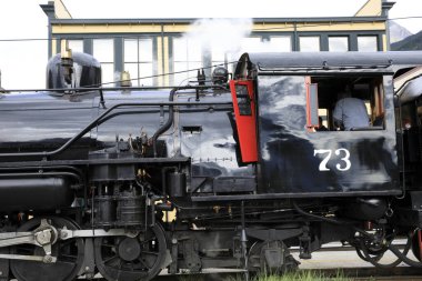 Skagway, Alaska / Usa - 12 Ağustos 2019 Skagway kasabasında eski bir buhar lokomotifi, Skagway, Alaska, Usa