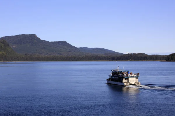 Strait Point Alaska Usa August 2019 Whale Watching Boat Strait — Stock Photo, Image