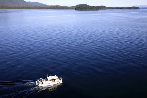 Strait Point Alaska Usa August 2019 Ένα Αλιευτικό Σκάφος Στο — Φωτογραφία Αρχείου