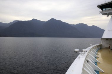Inside Passage, Alaska / Usa - 18 Ağustos 2019: Passage kıyı şeridinin iç kesimi, Alaska, Usa