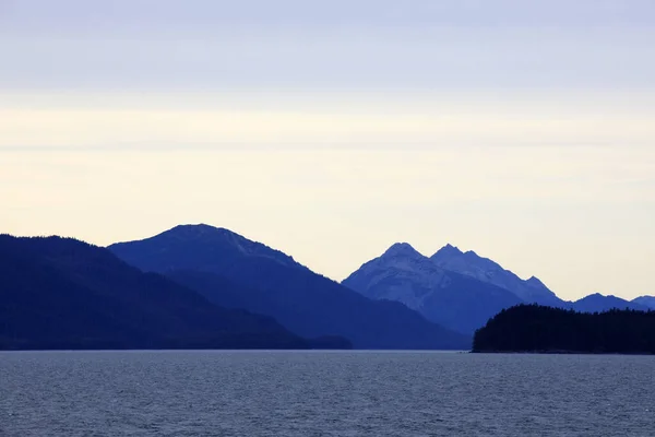 Alaska Usa Ağustos 2019 Alaska Kıyı Şeridi Manzaralı Bir Yolcu — Stok fotoğraf