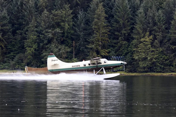 Neets Bay Alaska Usa Αυγούστου 2019 Ένα Υδροπλάνο Στο Neets — Φωτογραφία Αρχείου