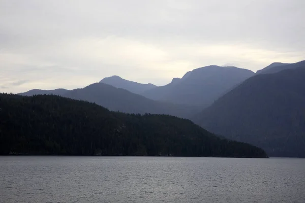 Wewnątrz Pasaż Alaska Usa Sierpnia 2019 Wewnątrz Pasaż Wybrzeża Krajobraz — Zdjęcie stockowe