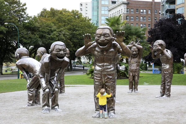 Ванкувер Америка Августа 2019 Года Гигантские Смеющиеся Статуи Останутся Английском — стоковое фото