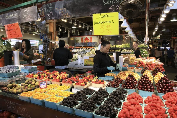 Vancouver Amerika Augustus 2019 Vruchten Granville Island Public Market Vancouver — Stockfoto