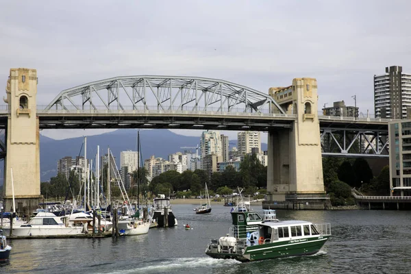 Ванкувер Америка Августа 2019 Года False Creek Bay Рядом Мостом — стоковое фото