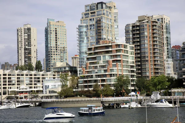 Ванкувер Америка Августа 2019 Года False Creek Bay Рядом Мостом — стоковое фото