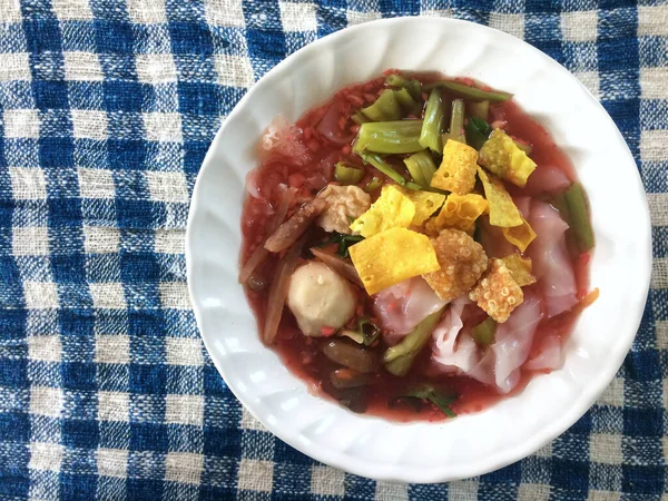 Authentic Thai Style Noodle Soup Fishballs Crispy Wonton Skin Special — Stock Photo, Image