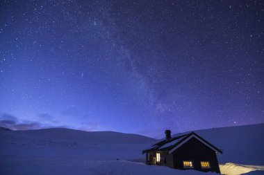 Reinheim Kulübesinde Gece, Dovrefjell Ulusal Parkı, Norveç