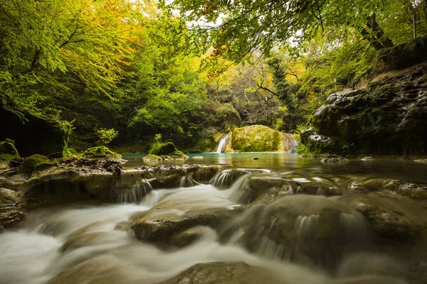 Río Nacedero Urederra Navarra España — Foto de Stock