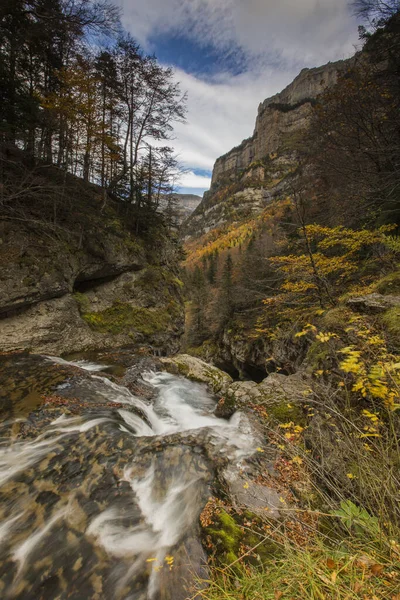 Cascada Cueva Cascata Ordesa Parco Nazionale Del Monte Perdido Spagna — Foto Stock