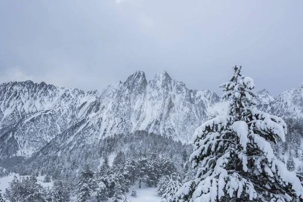 Aiguestortes ve Sant Maurici Ulusal Parkı, Pireneler, İspanya