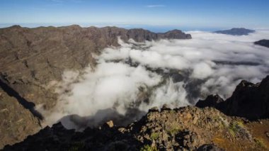 Caldera de Taburiente 'deki bulutlar, La Palma, Kanarya Adaları, İspanya
