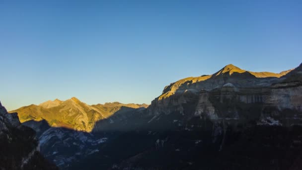Soluppgång Ordesa Och Monte Perdido Nationalpark Aragonien Pyrenéerna Spanien — Stockvideo