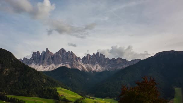 Zonsondergang Val Funes Dolomieten Alpen Italië — Stockvideo