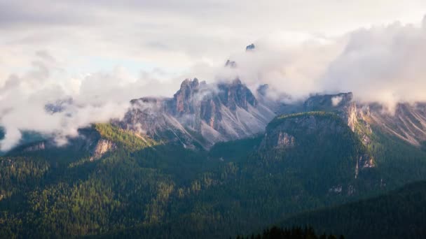 Nuvens Sobre Montanhas Dolomites Alpes Itália — Vídeo de Stock