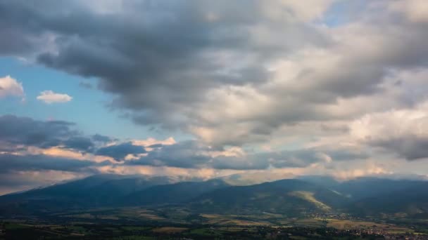 スペインのピレネー山脈の日没 — ストック動画
