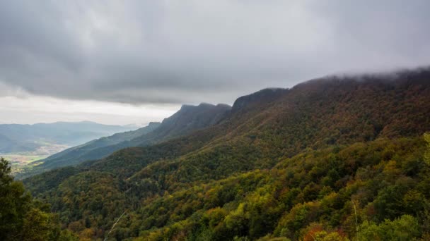 Nuvens Outono Floresta Coll Bracons Garrotxa Girona Catalunha Espanha — Vídeo de Stock