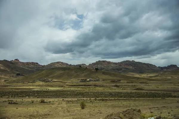 コーディレラから乾燥した風景 レアル アンデス ボリビア — ストック写真