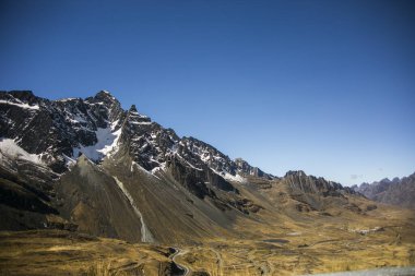 Cordillera 'daki dağ manzaraları Gerçek, And Dağları, Bolivya