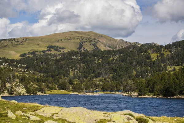 Zomer Bouillouses Lake Capcir Pyreneeën Frankrijk — Stockfoto