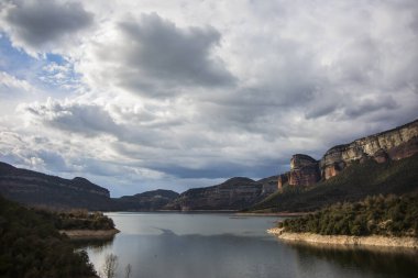 Osona, Barselona, İspanya 'da fırtına bulutları