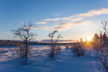 Nuorgam, Lapland, Finlandiya 'da kış günbatımı